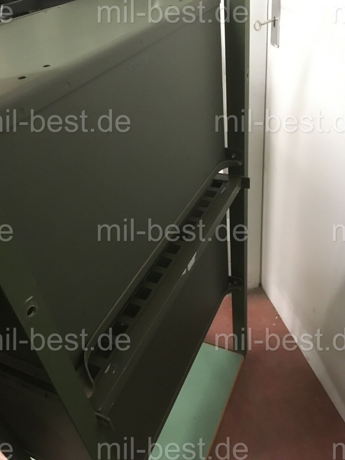 2 x Schrank, Aluminium mit Arbeitstisch Bundeswehr Kabine Zeppelin Shelter (204)