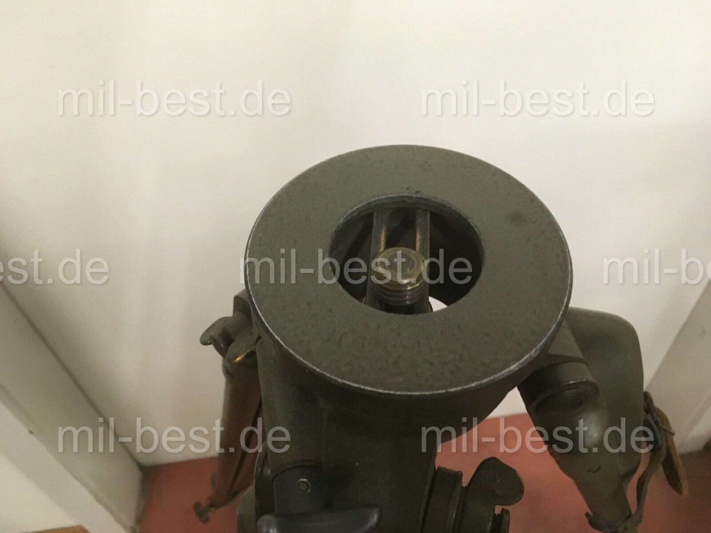 Geländestativ Vermessungsstativ Stativ Tripod Dreibein Holzstativ Bundswehr