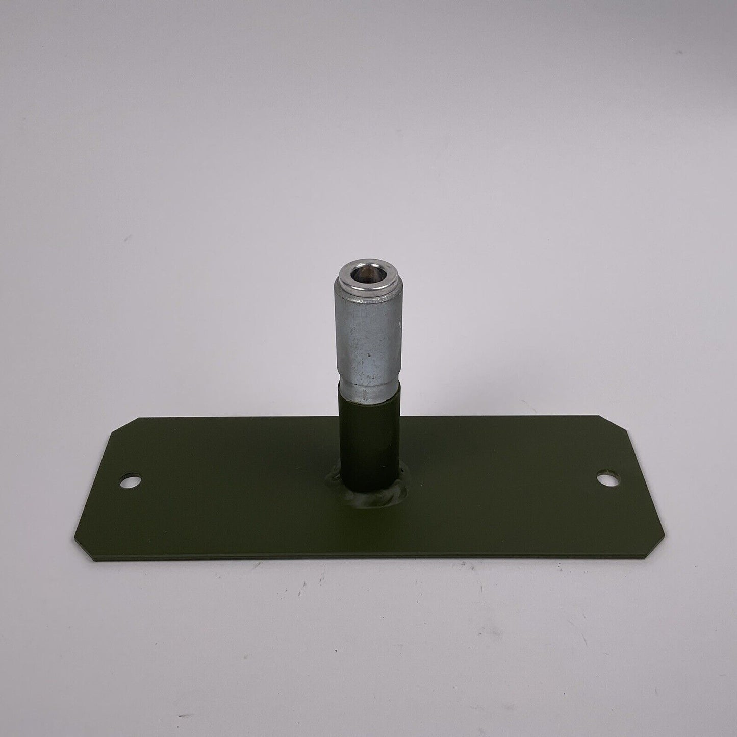 Halterung RKL Rundumkennleuchte / Suchscheinwerfer 12-24 V Bundeswehr 0634 K014