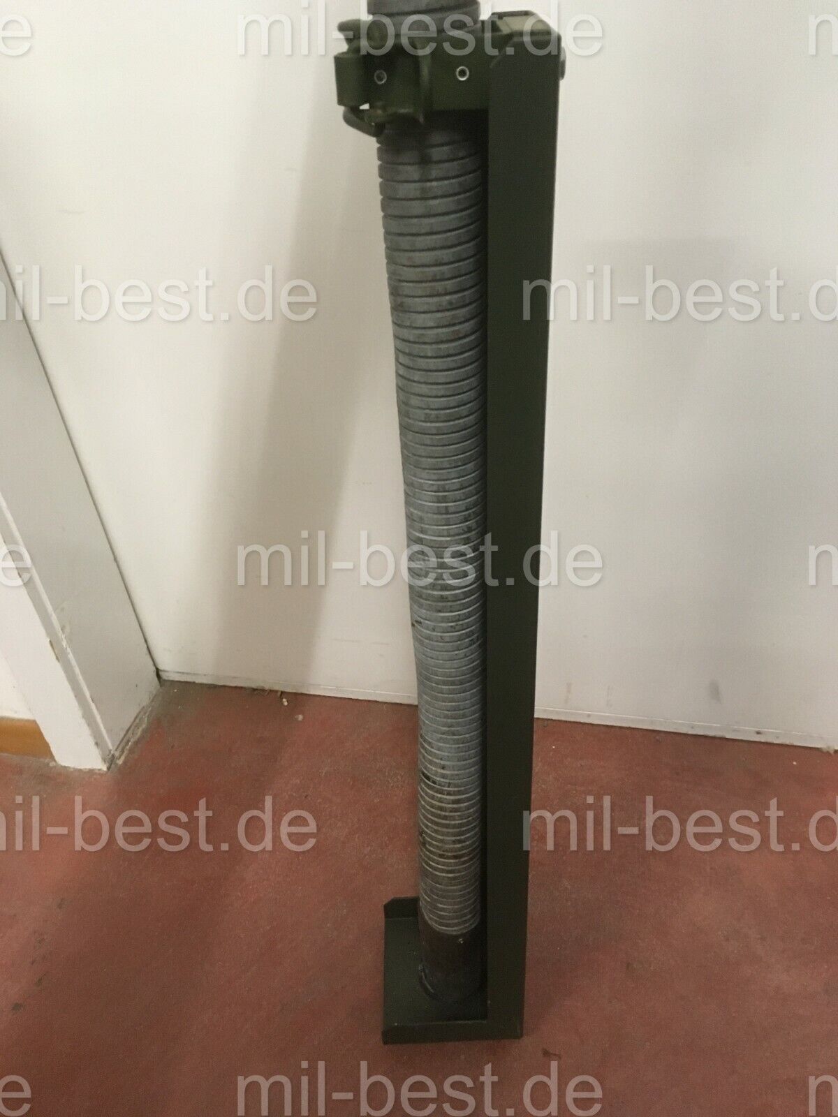 Abgasschlach mit Halterung d = 50 mm Stromgenerator Bundswehr Shelter Kabine