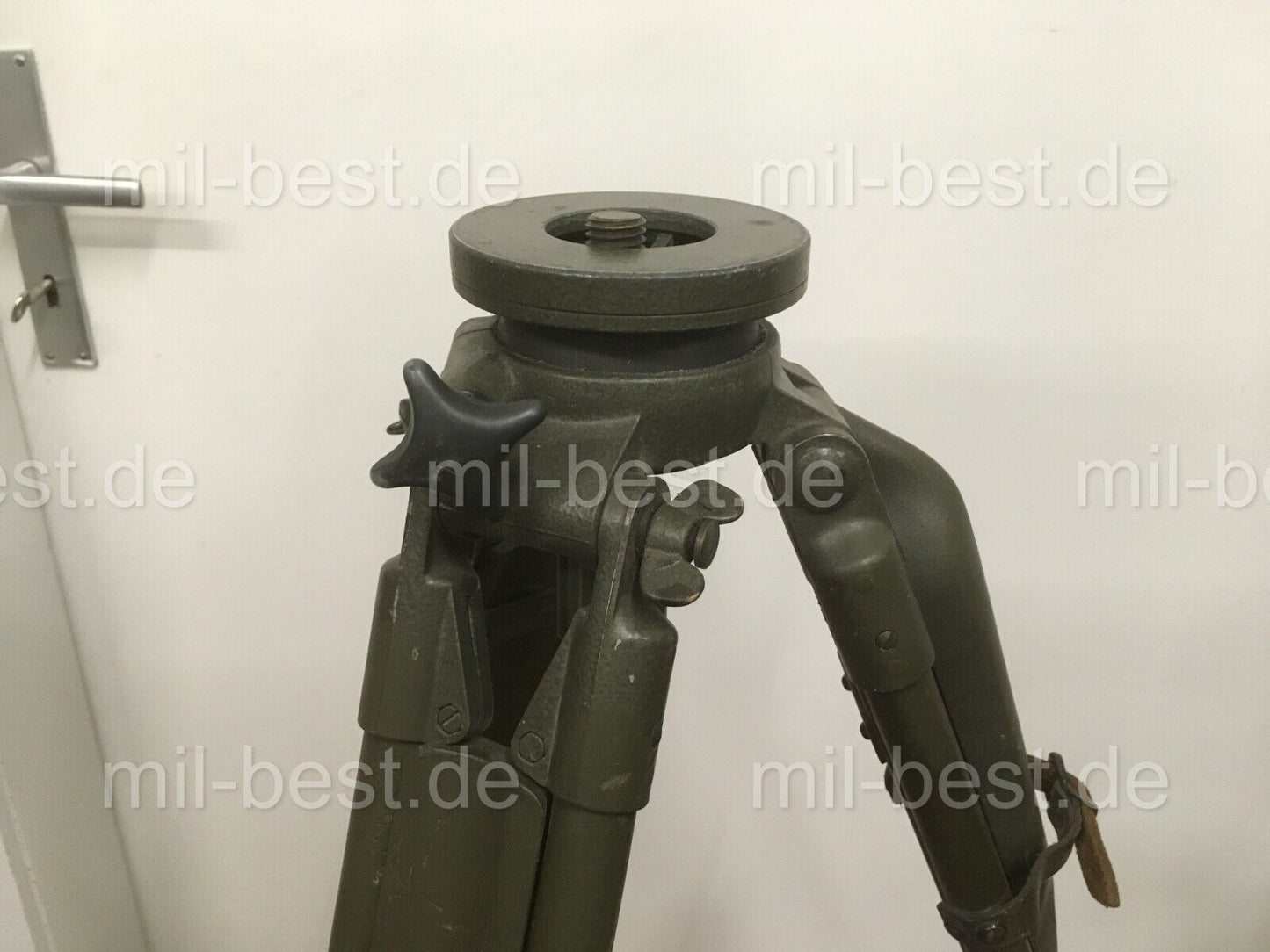 Geländestativ Vermessungsstativ Stativ Tripod Dreibein Holzstativ Bundswehr