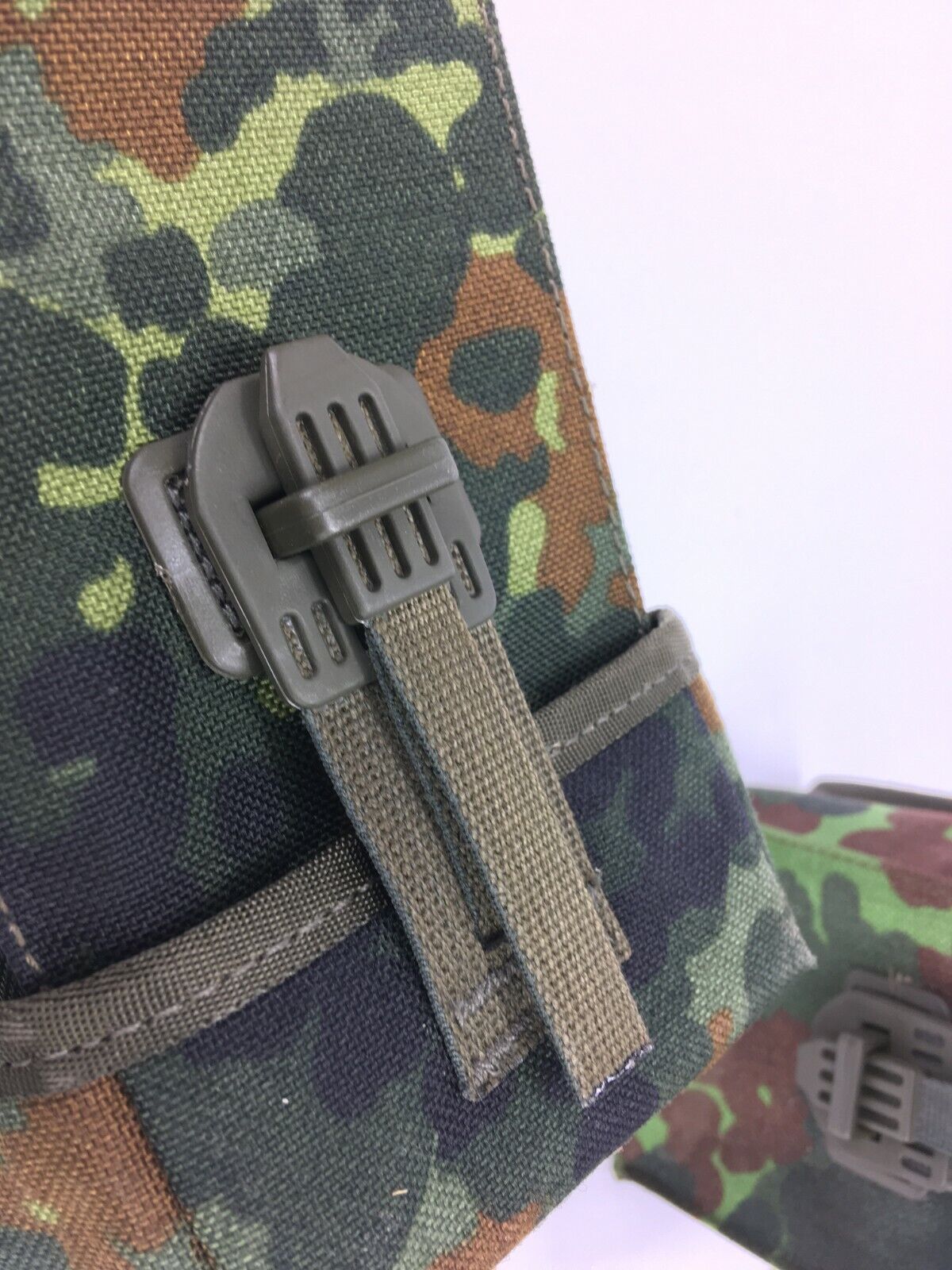 2 Stück original Bundeswehr Magazintasche G3, doppelt tarn für Koppeltragesystem