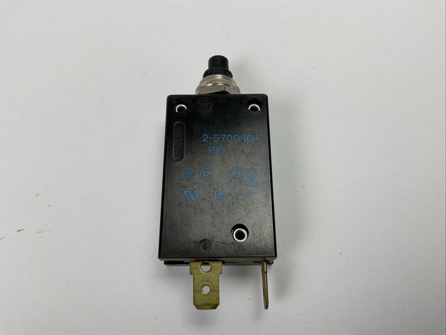 E-T-A Sicherungsautomat 250 V AC 28V DC 2-5700-IG P10 ex. Bundeswehr 0566 K014