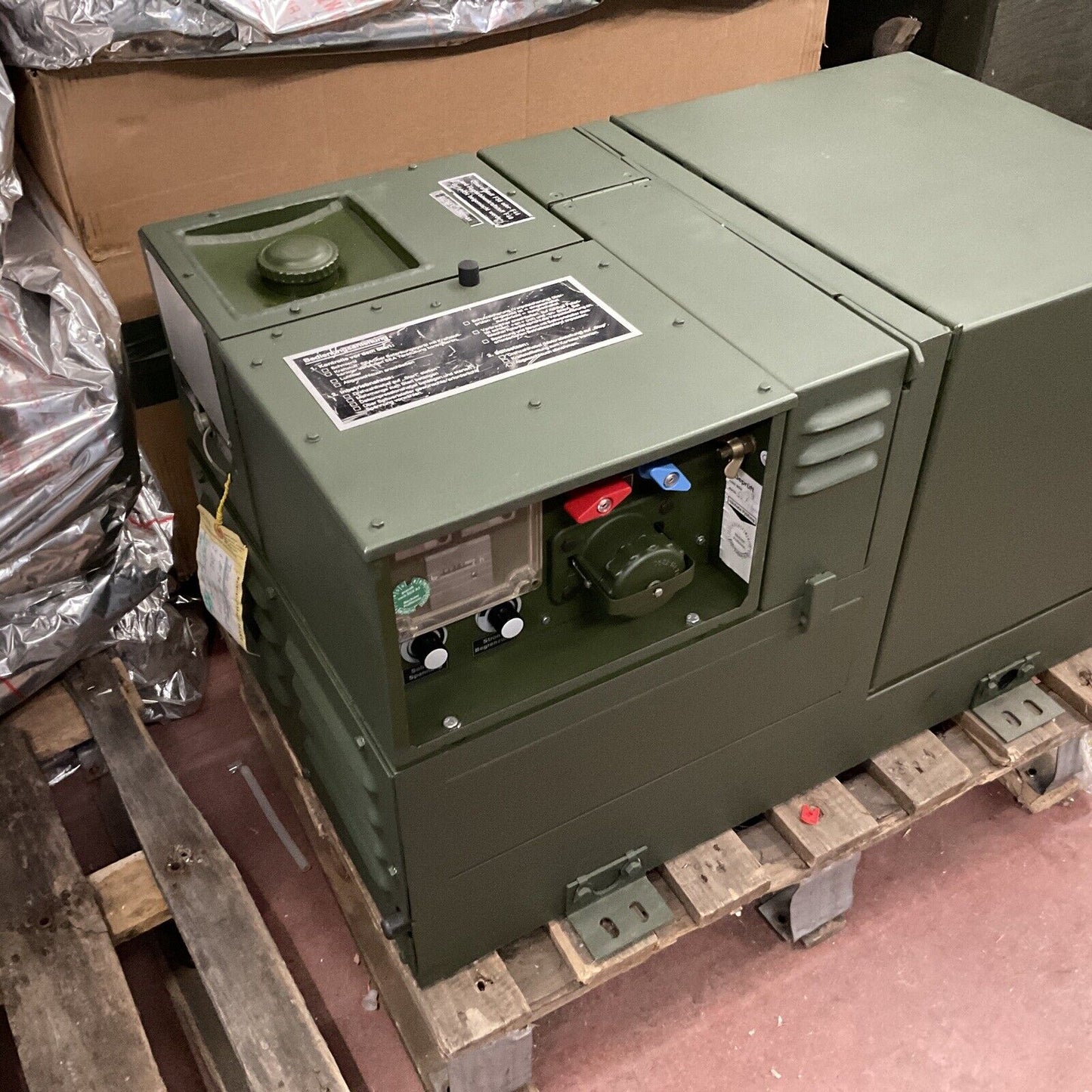 24 V Hatz 1,9 KW Stromgenerator Bundeswehr, Notsromaggregat Mit Zubehör! 0349