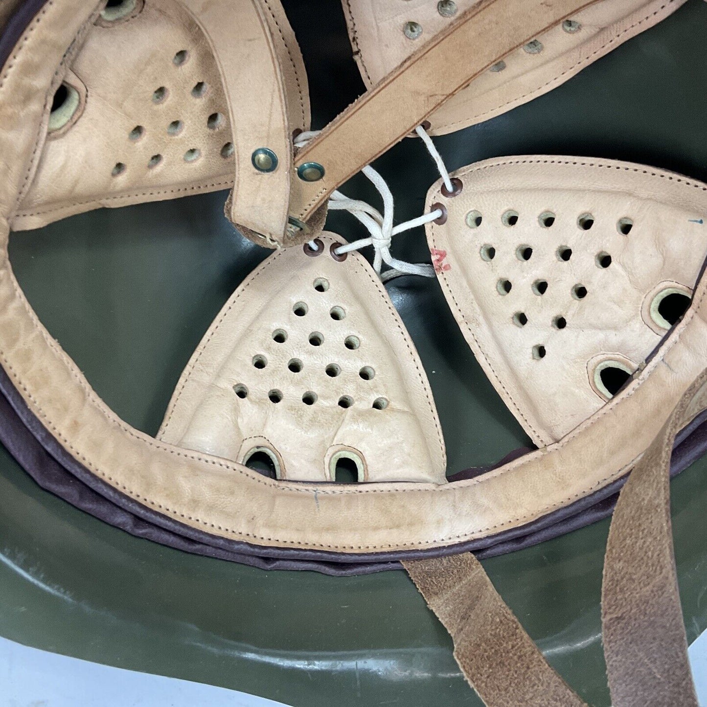 Helm Stahl, Mit Leder Innenfutter, Oliv, Bundeswehr Military 0237