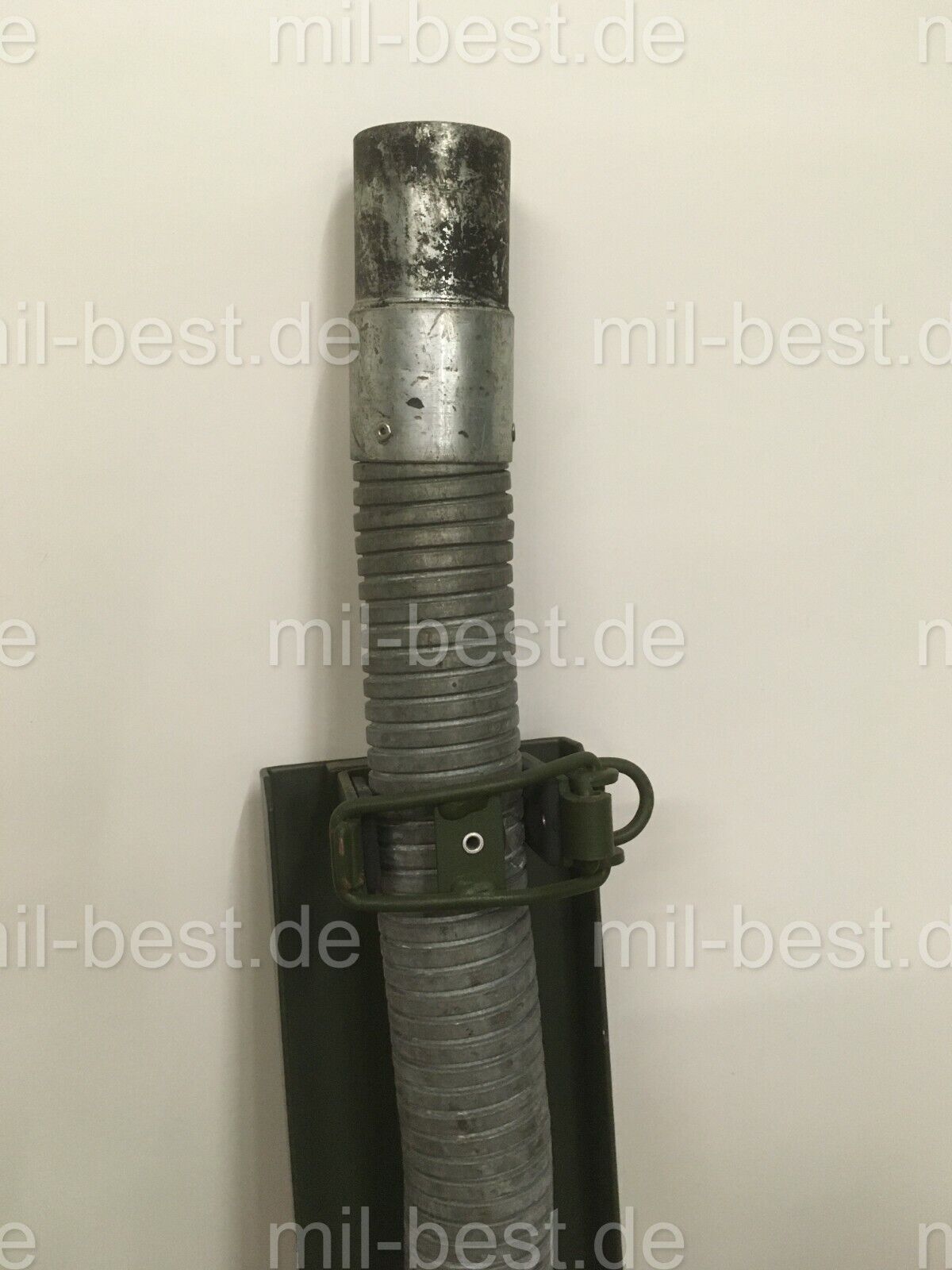 Abgasschlach mit Halterung d = 50 mm Stromgenerator Bundswehr Shelter Kabine