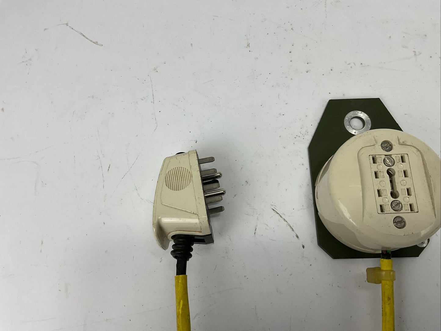 8-poliger Stecker Mit Buchse, Fernmeldetechnik Shelter Ex. Bundeswehr 0219 K004