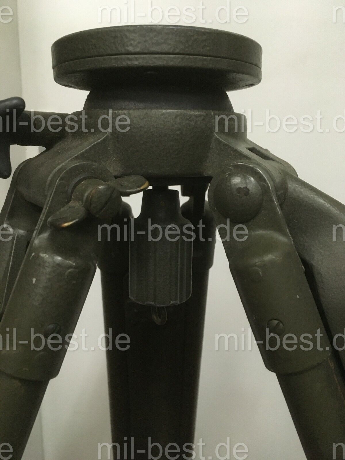 Geländestativ Vermessungsstativ Stativ Tripod Dreibein Holzstativ Bundswehr