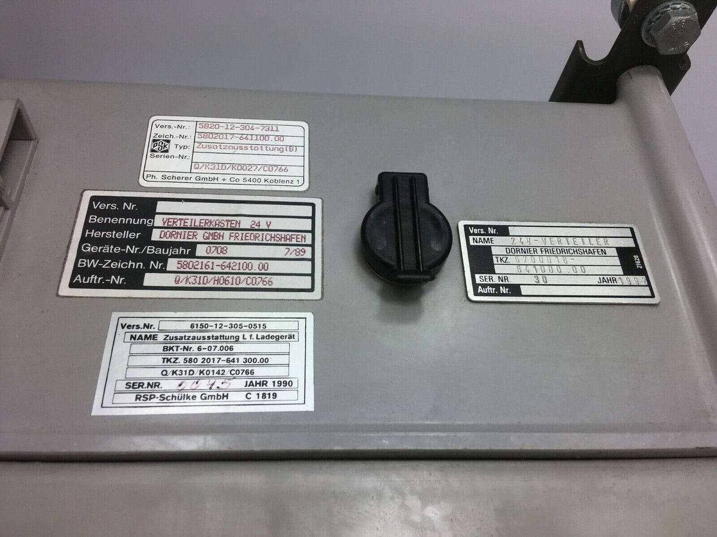 24 V Verteilerkasten Sicherungskasten, Kabine / Shelter Zeppelin ex Bundeswehr
