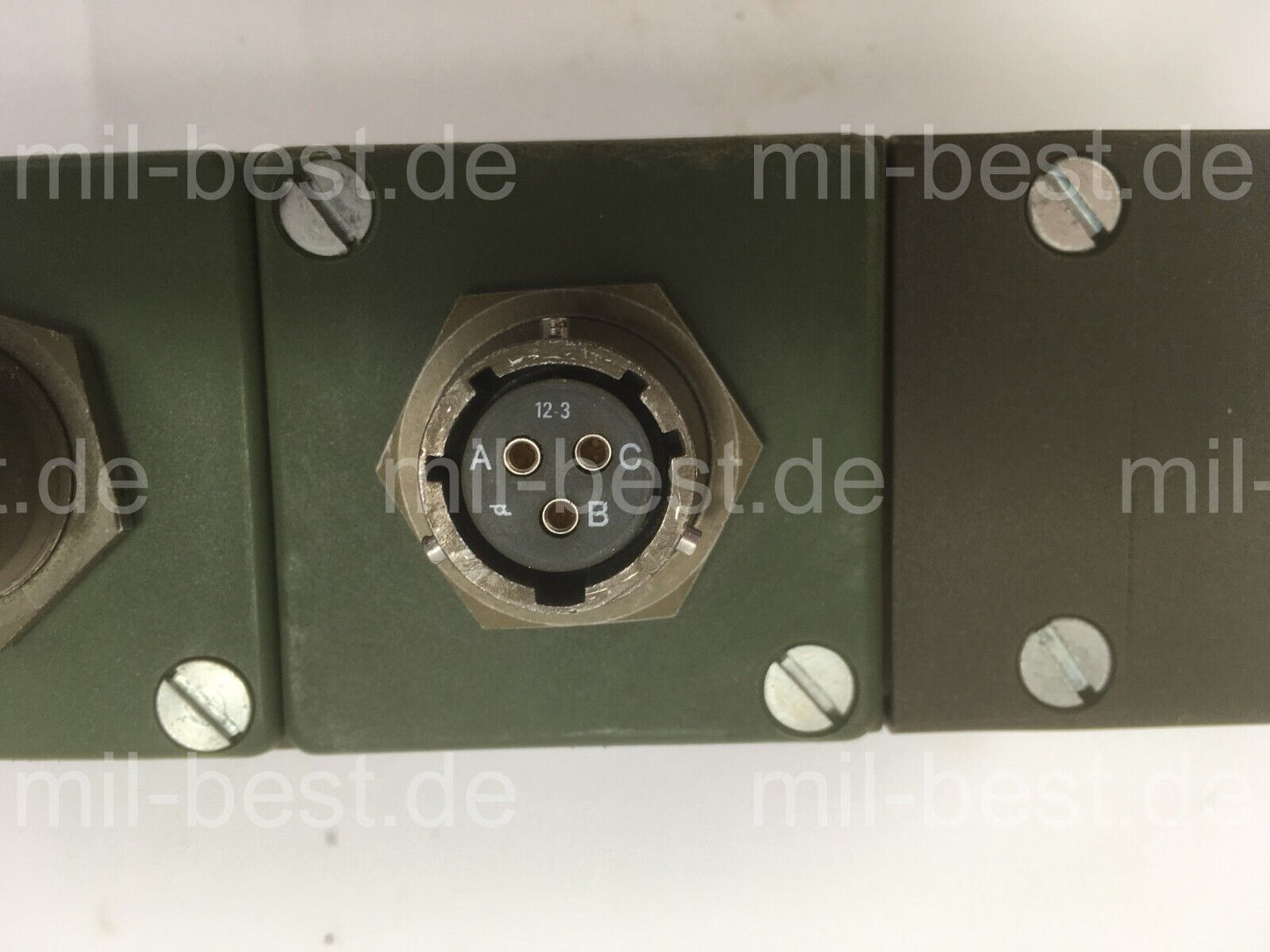 24 V Seckerleiste B+ C-, Steckdosenleiste, Verteilerdose Labor Bundeswehr Kabine