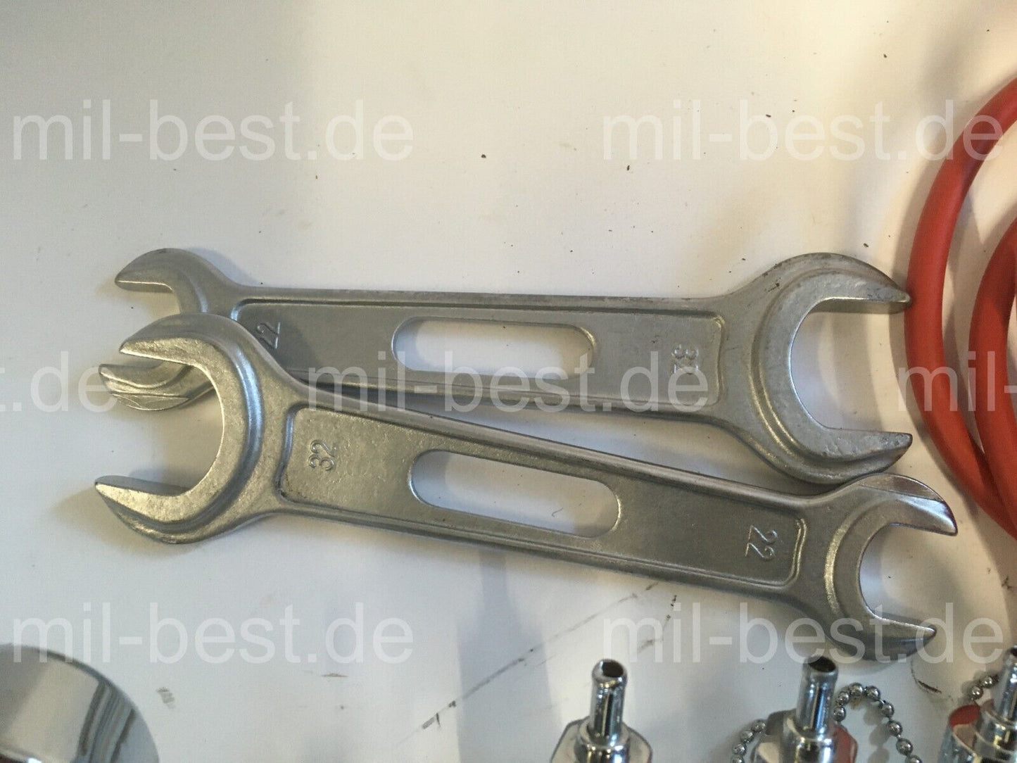 KONVOLUT: Sauerstoffversorgung Drägerwerk, Sauerstoffmasken, ex Bundeswehr 109