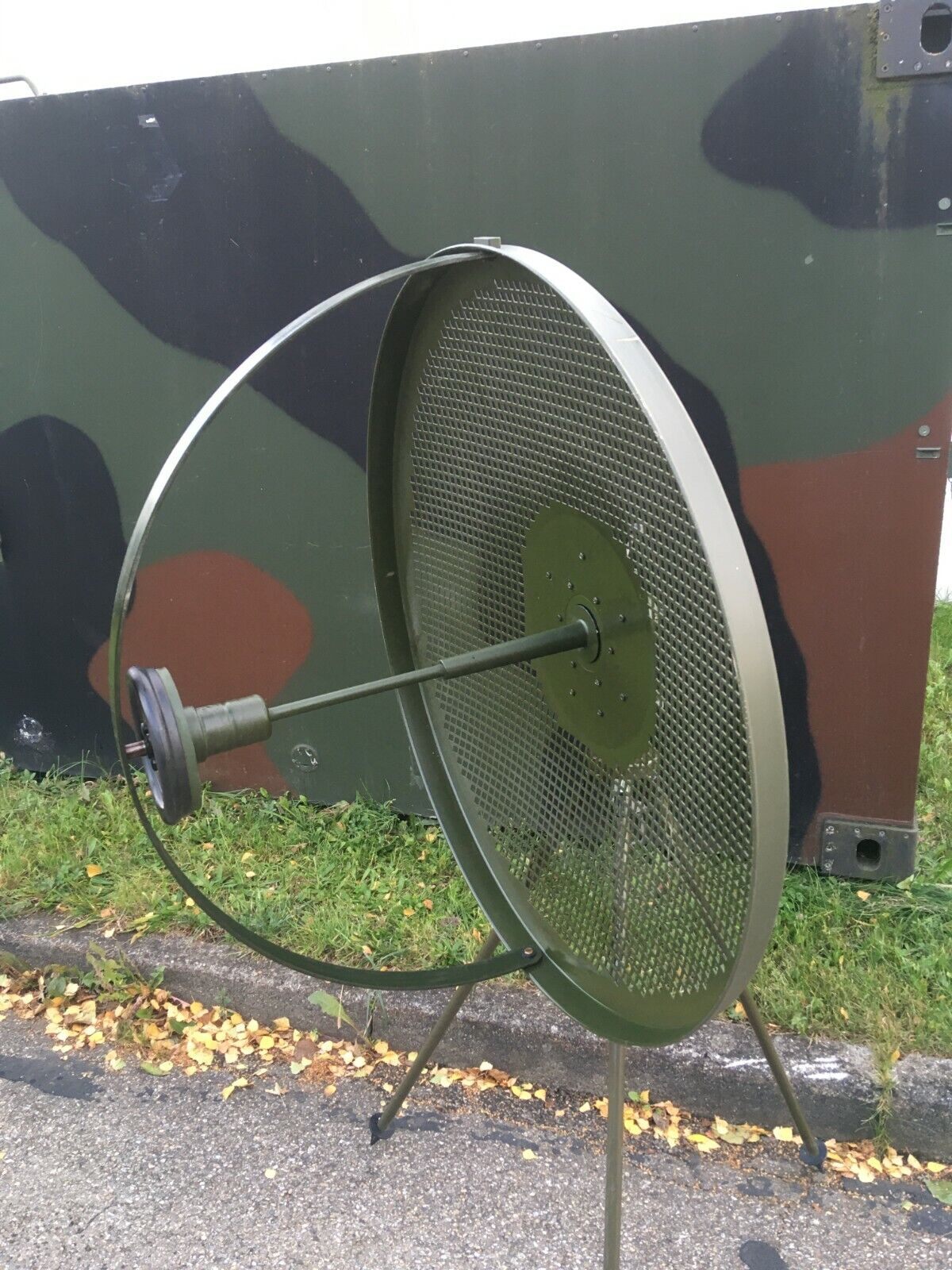 FM 1000 Backfireantenne Richtfunk Reflektor Bundeswehr SAT Empfansantenne