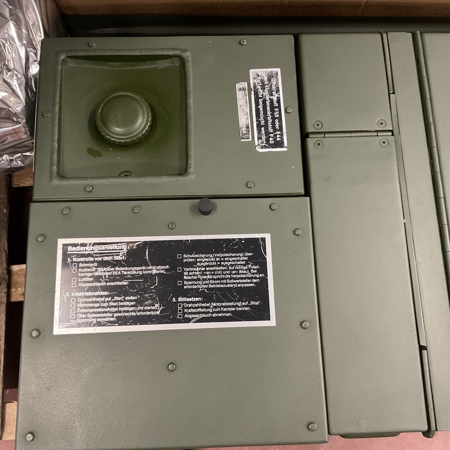 24 V Hatz 1,9 KW Stromgenerator Bundeswehr, Notsromaggregat Mit Zubehör! 0349