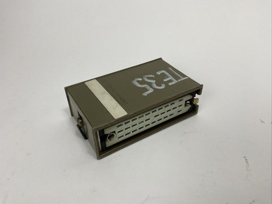 30 Pol. Stecker, Adapter Vermittlung, Fernmeldetechnik Ex. Bundeswehr 0240 K005