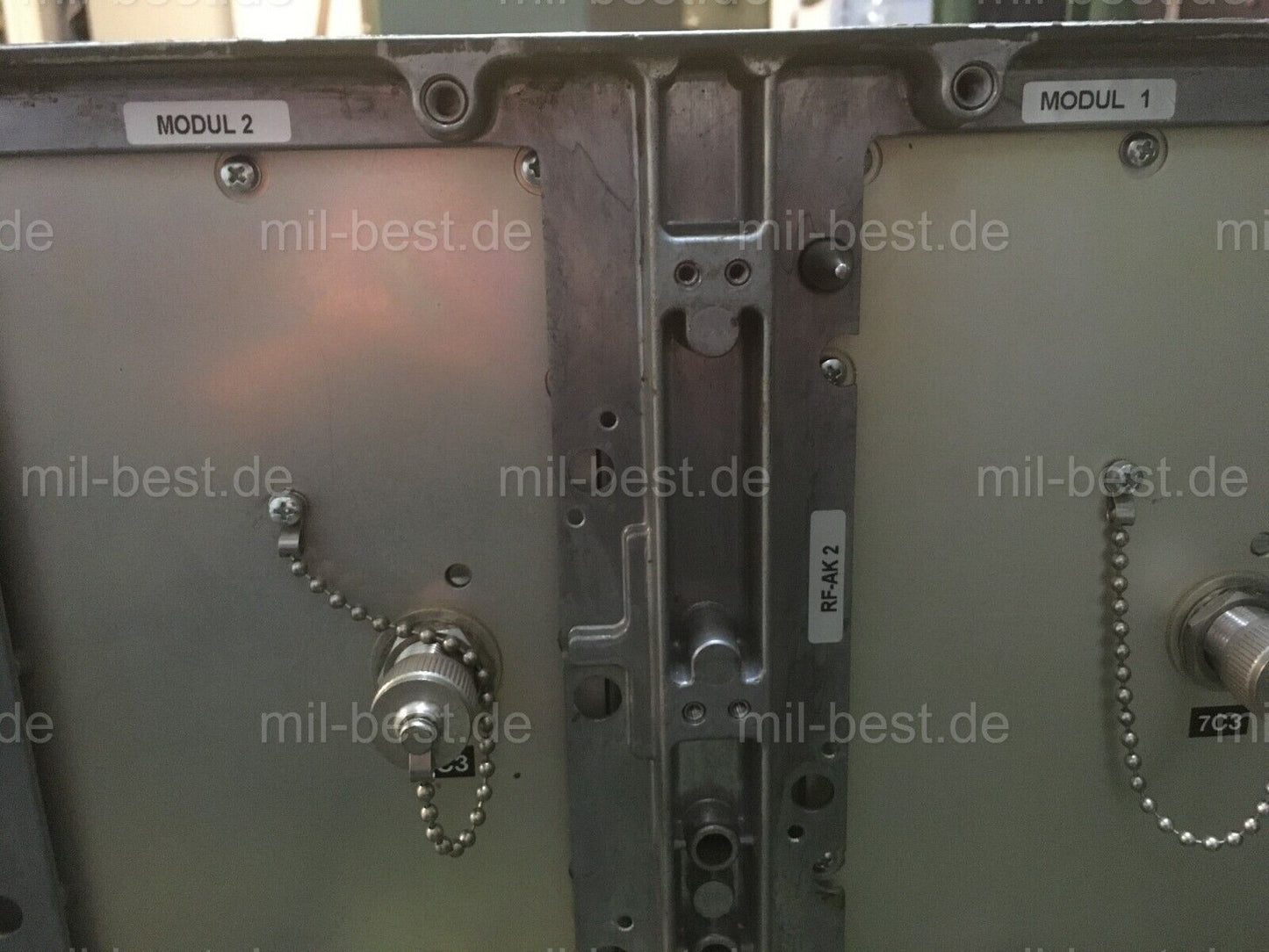 2 Stück Anschaltkasten Richtfunk FM15000 im Einschub Funkgerät Bundeswehr Kabine